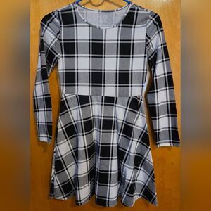 Childerns Place Girls Black and White Fit and Flare Dress Long Sleeve Casual L